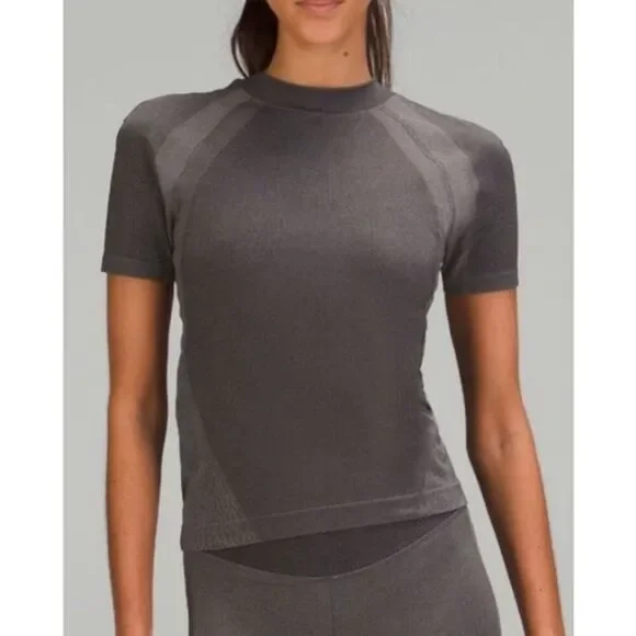 LULULEMON training TECH gray SHORT SLEEVE SEAMLESS T SHIRT TOP sz 8 - Picture 1 of 7